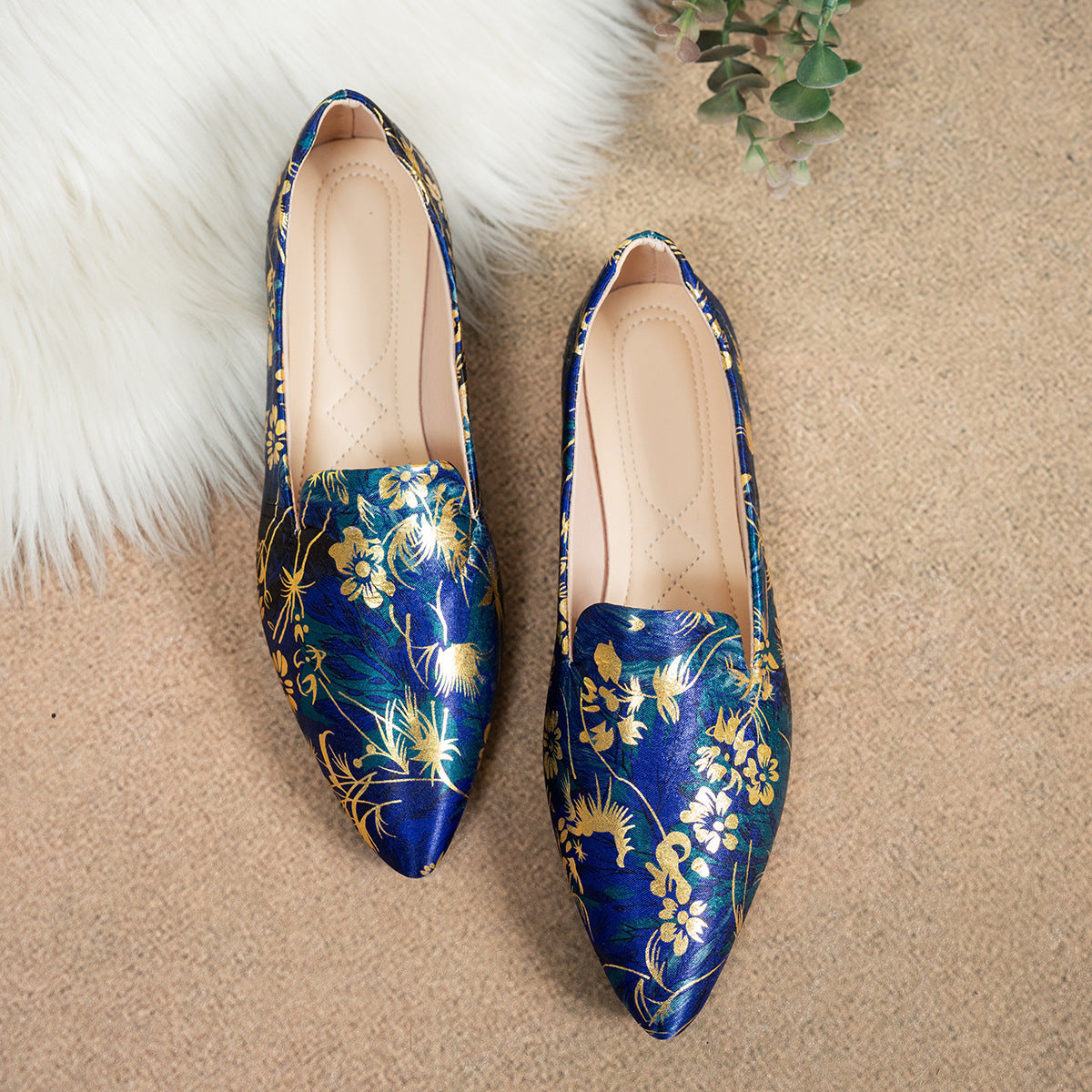Printed Shallow Mouth Pointed Flat Large Size Women's Shoes