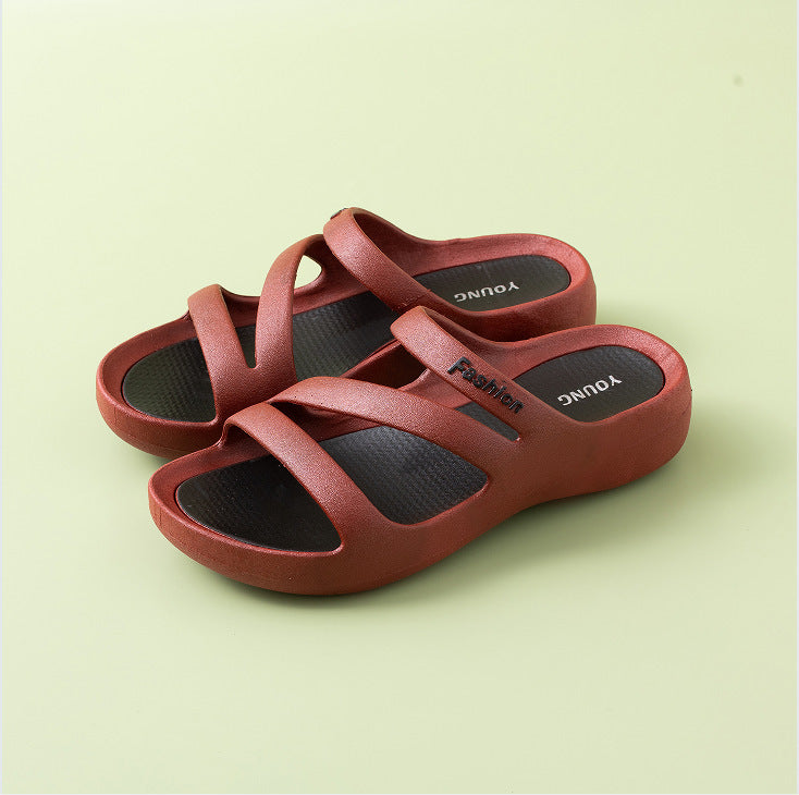 Casual Non Slip Thick Soled Slippers With A Comfortable Outdoor Atmosphere