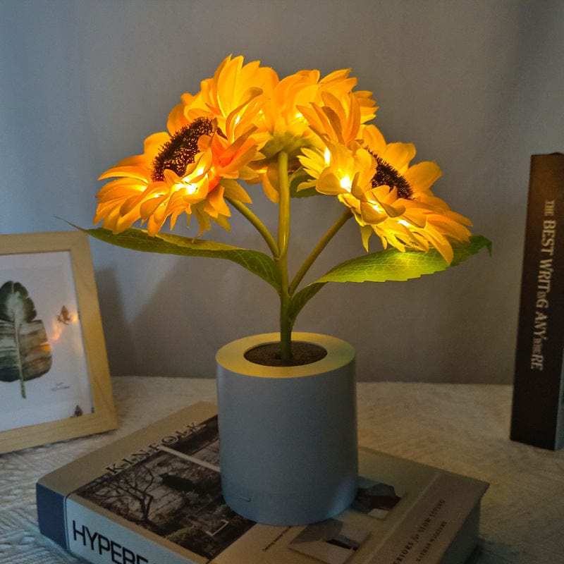 Rechargeable Sunflower Table Lamp – LED Night Light for Bedroom & Desk Decor 🌻