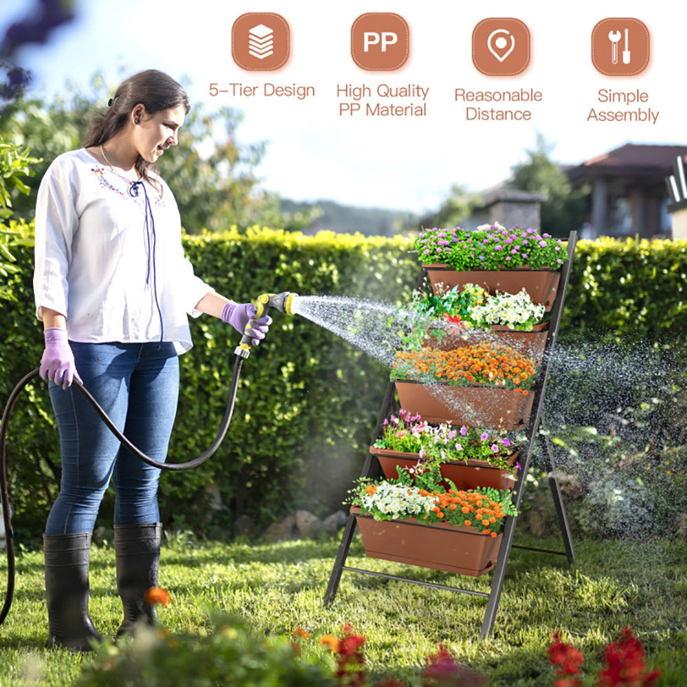 easily maintainable vertical garden planter